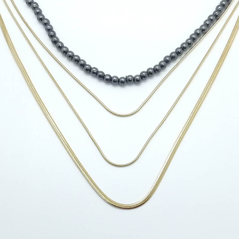 DIODORA - Κολιέ αιματίτη και επιχρυσωμένου ορείχαλκου τετραπλής σειράς